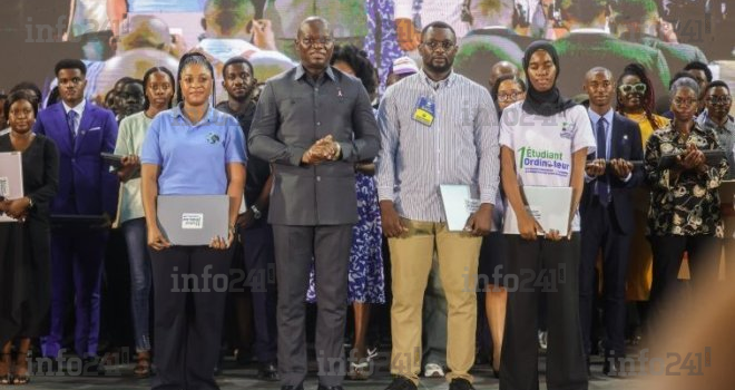 L’opération «&nbsp;1 étudiant, 1 ordinateur&nbsp;» finalement étendue aux influenceurs et jeunes entrepreneurs