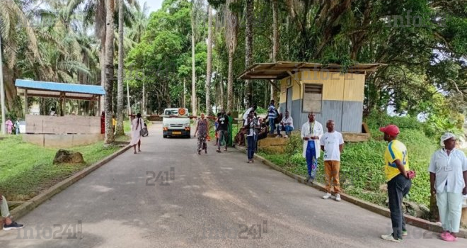 Asphyxiés par 4 mois d’arriérés de salaires, les agents de l’hôpital Schweitzer sur le pied de guerre