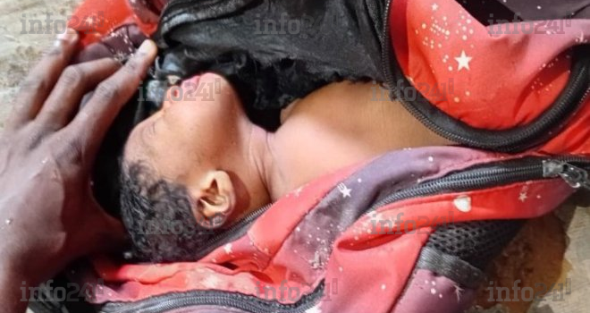 Tchibanga&nbsp;: Un bébé de 3 semaines abandonné dans un sac par sa mère, retrouvé vivant dans une église