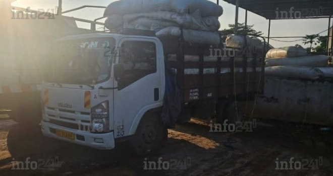 Gabon&nbsp;: Un camion bourré de kobolos cachés dans des sacs de farine saisi par les douanes