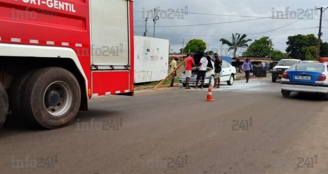 Port-Gentil&nbsp;: Un taxi prend feu en pleine circulation obligeant ses occupants à la fuite&nbsp;!