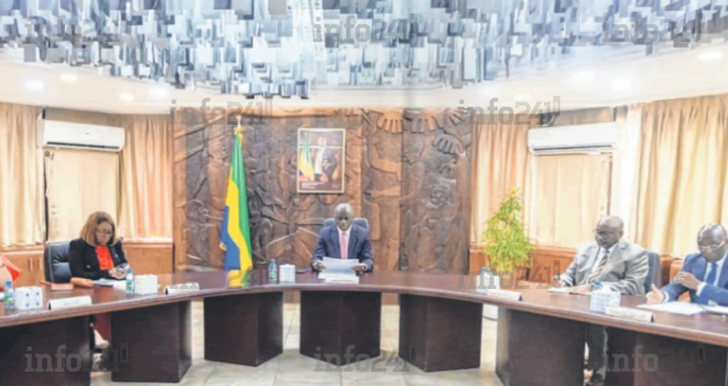 Gabon&nbsp;: 1 756 fonctionnaires fantômes dans le viseur du gouvernement pour 8,1 milliards d’économie